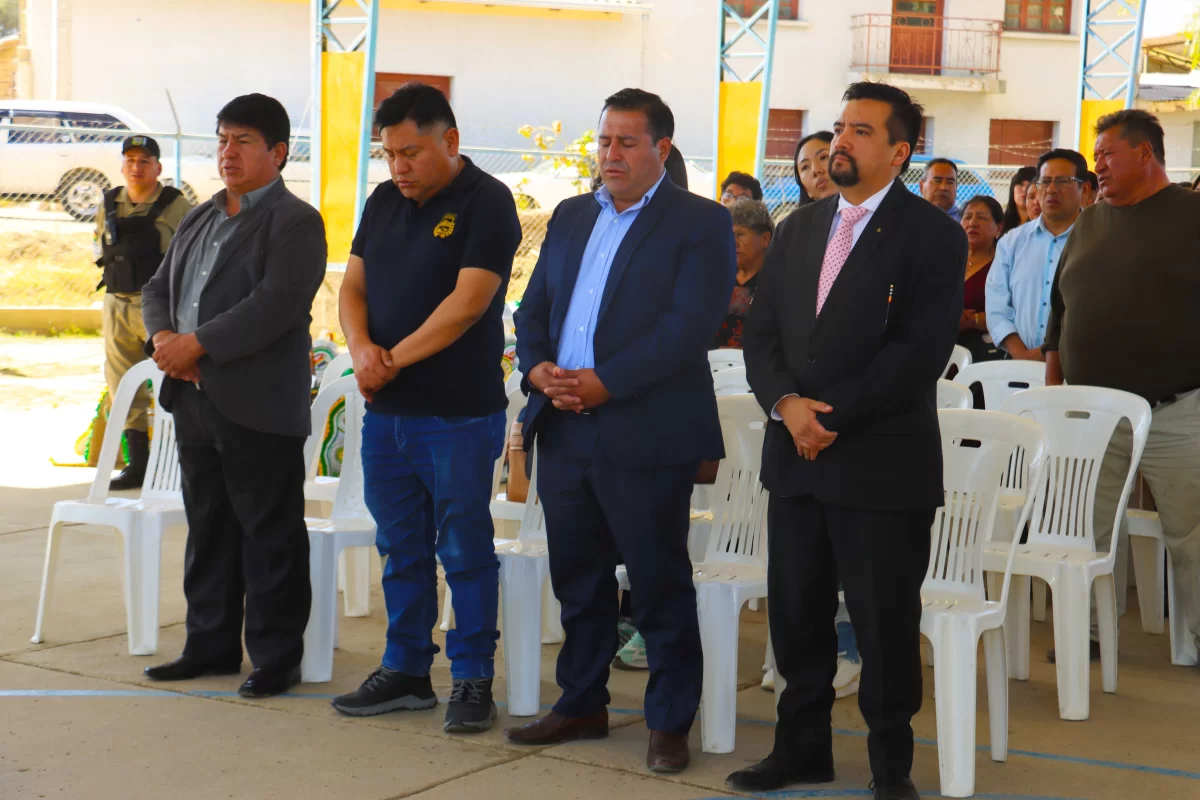 VECINOS DE CAPACACHI RINDIERON HOMENAJE A LA VIRGEN DEL CARMEN